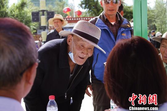“雪域口福行”公益項(xiàng)目啟動(dòng)西藏330名貧困中老年人將獲益